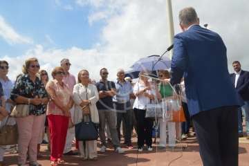Acto de descubrimiento de la placa de la calle de Farmacéutico Francisco Artiles Betancor (Foto TA)